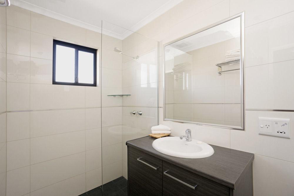 Quality Hotel Darwin Airport Εξωτερικό φωτογραφία Bathroom