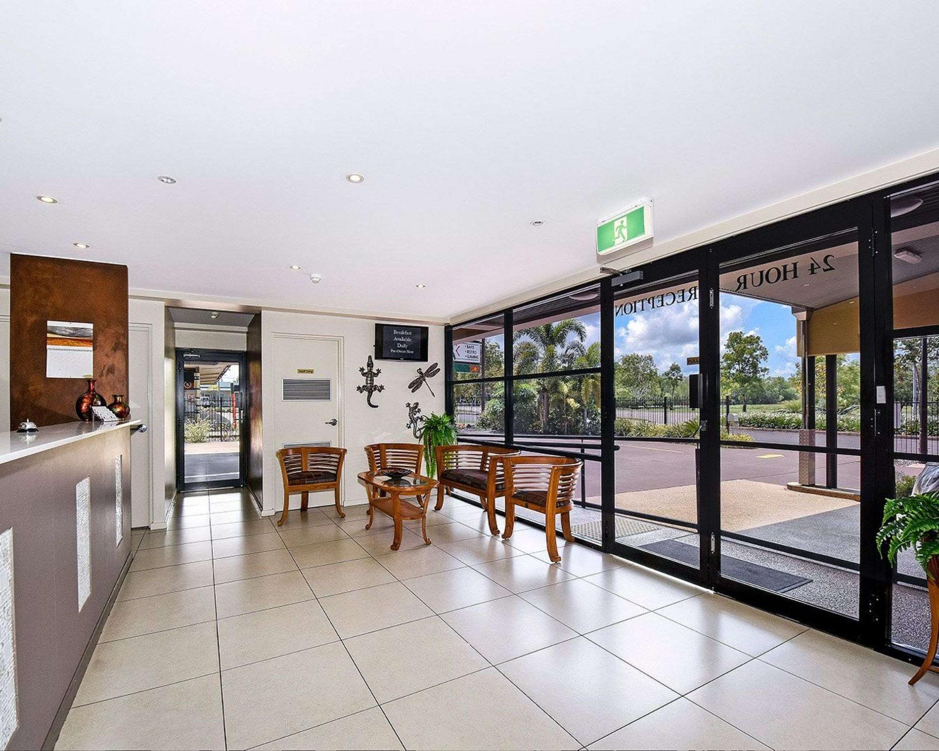 Quality Hotel Darwin Airport Εξωτερικό φωτογραφία The lobby of the hotel