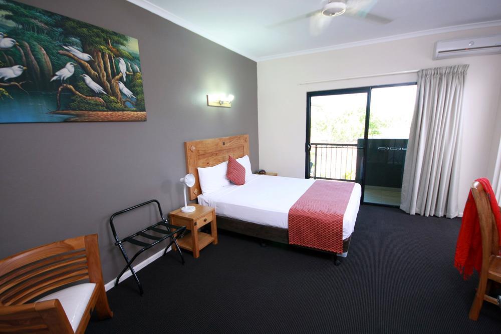 Quality Hotel Darwin Airport Εξωτερικό φωτογραφία A room at the hotel