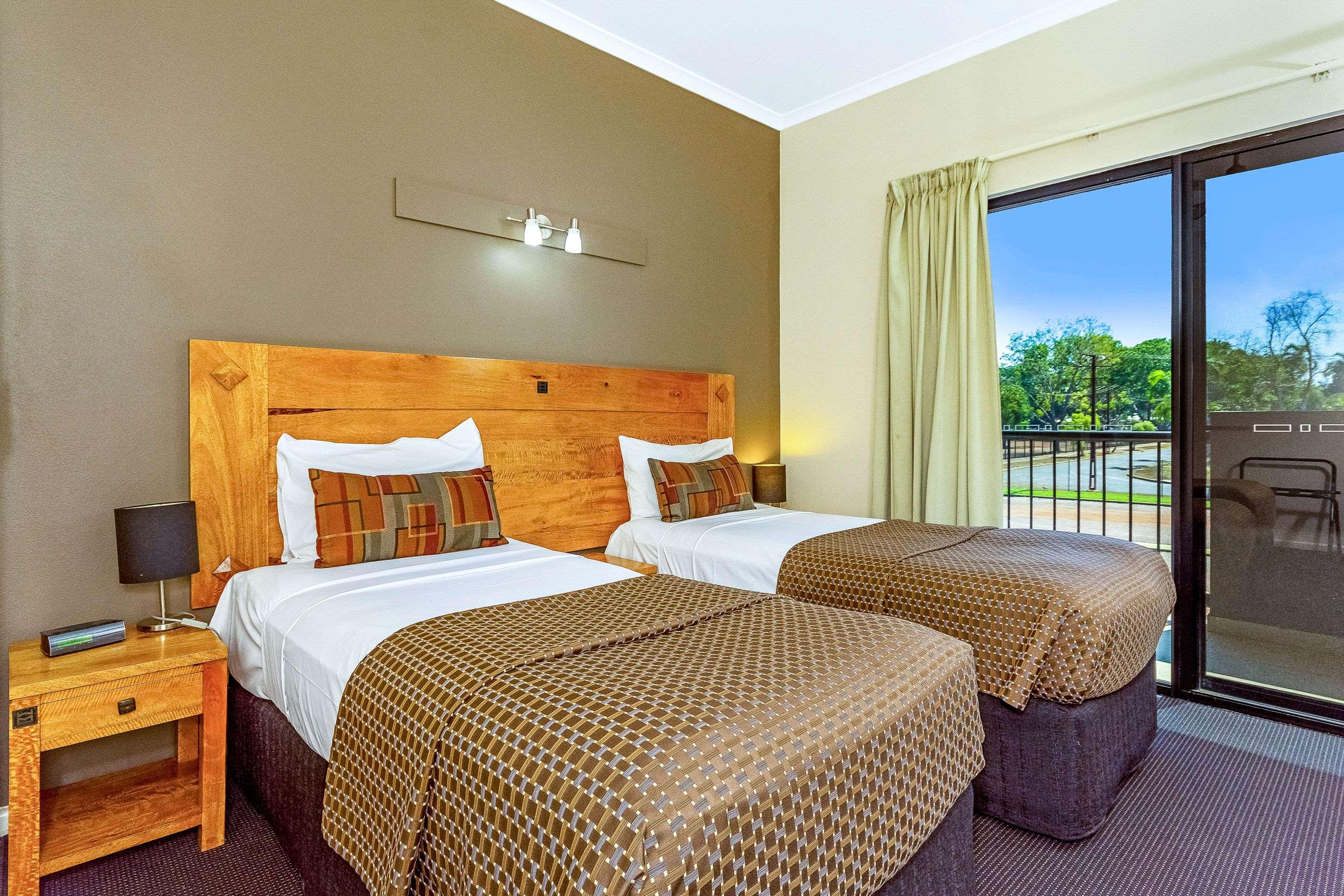 Quality Hotel Darwin Airport Εξωτερικό φωτογραφία A typical room at the Mantra on Lake