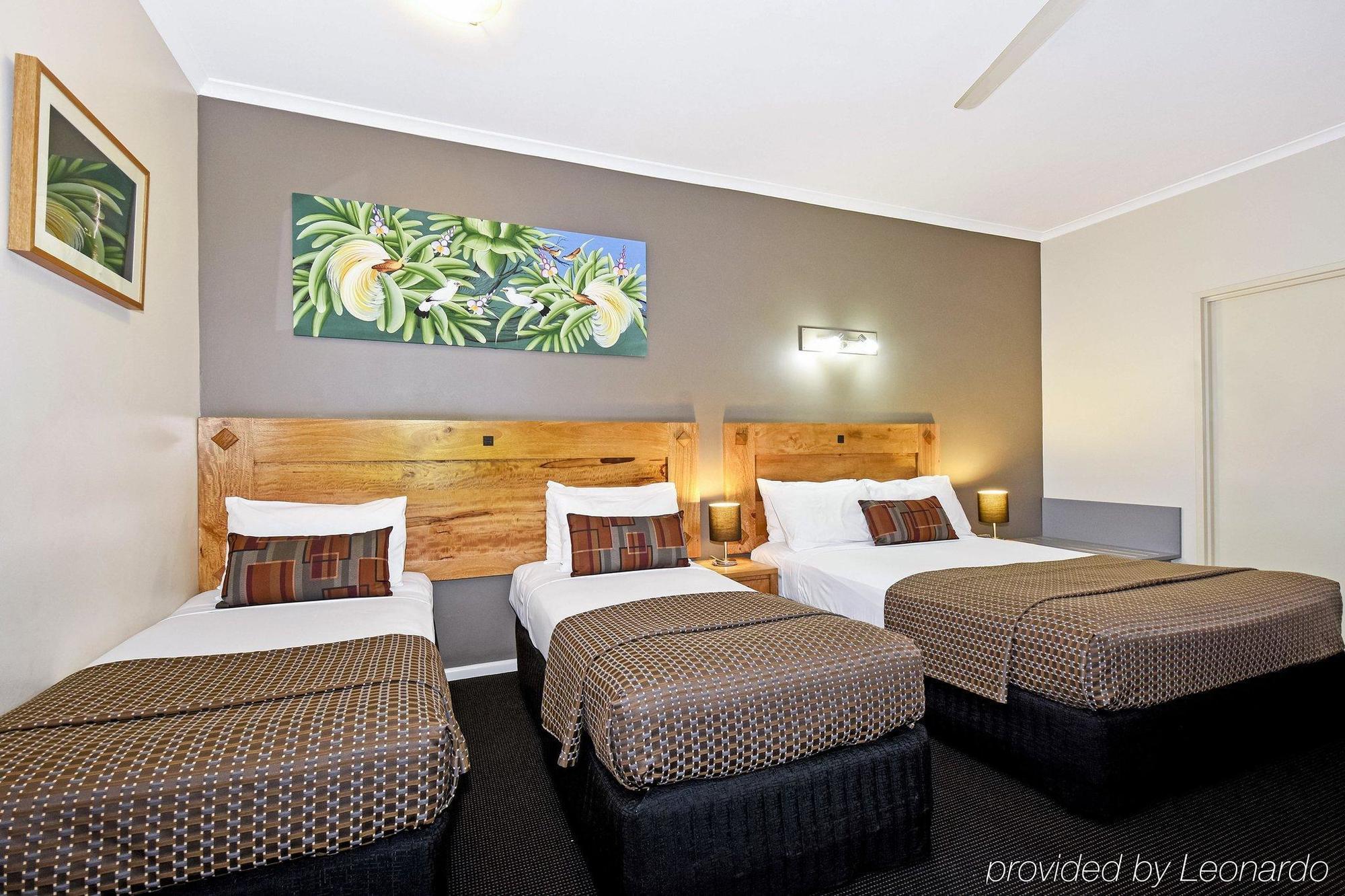 Quality Hotel Darwin Airport Εξωτερικό φωτογραφία A room at the hotel