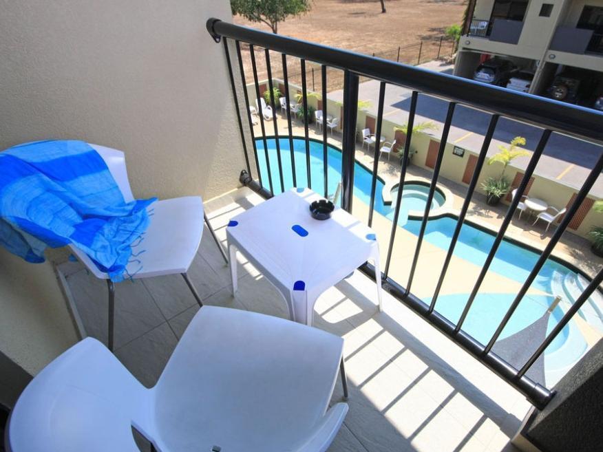 Quality Hotel Darwin Airport Εξωτερικό φωτογραφία A balcony