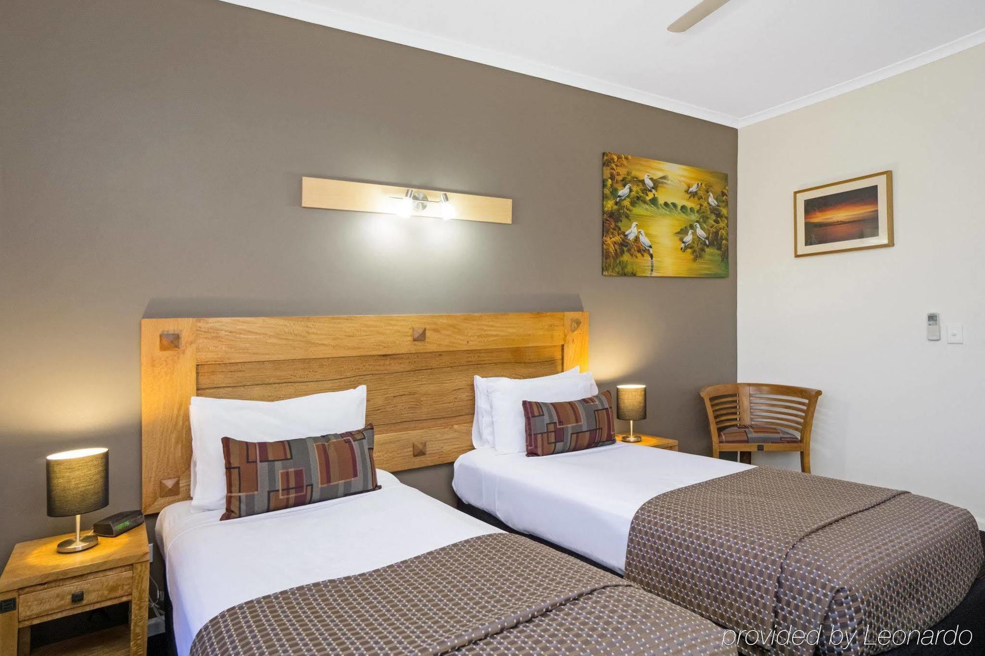 Quality Hotel Darwin Airport Εξωτερικό φωτογραφία A room at the hotel