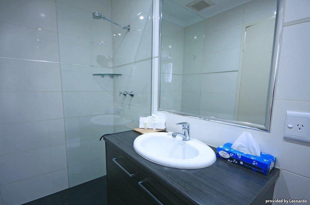 Quality Hotel Darwin Airport Εξωτερικό φωτογραφία Bathroom